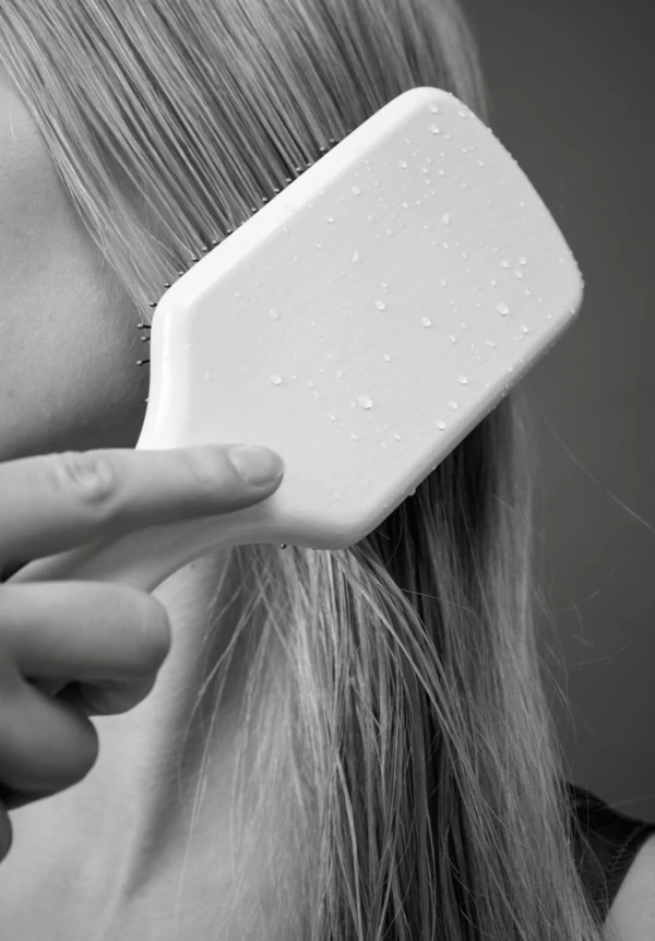 Fan Palm Hairbrush Wet + Curly Glossy White Medium - Foto 3